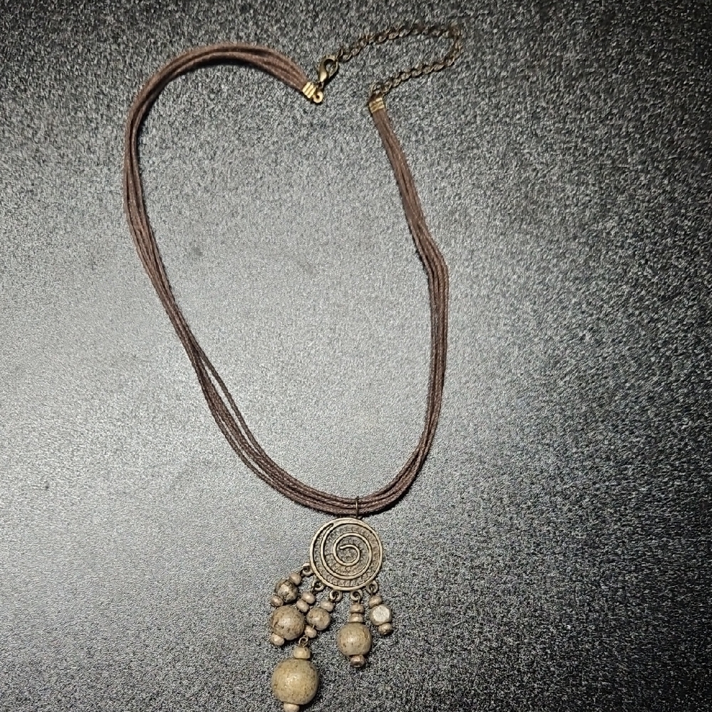 🟠Brown Beaded Necklace with Spiral Pendant🟠